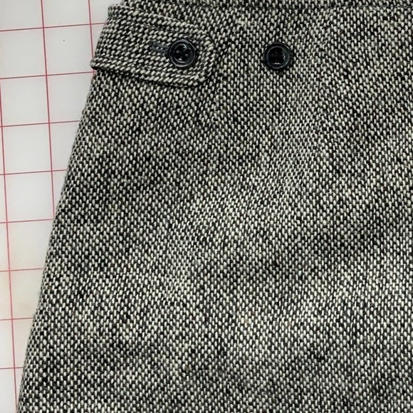 Gap Grey  Tweed 4 Button Mini Skirt 8 - Picture 3 of 8